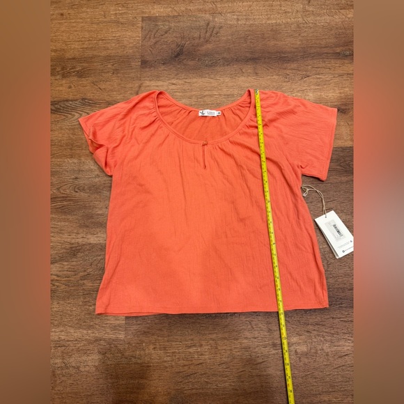 CARVE DESIGNS
Sol Top: Coral - Picture 6 of 6